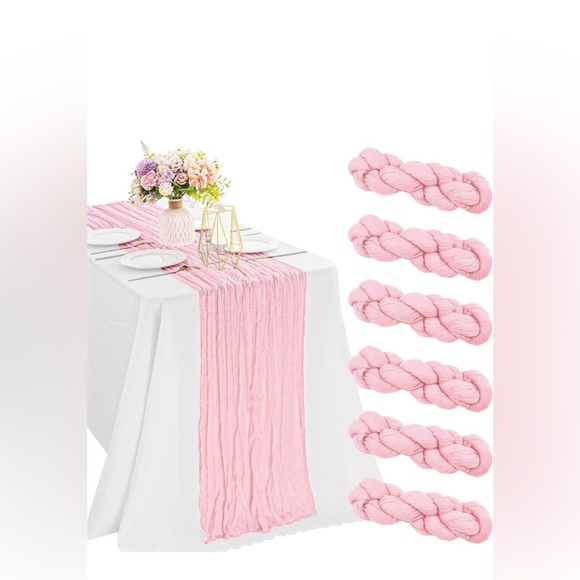 Table Runner - Picture 1 of 8